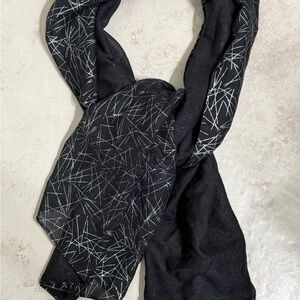 Charming Charlie Black & Silver Abstract Print Scarf Lightweight